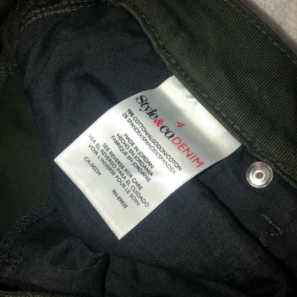 Hunter Green Ripped Jeans - Picture 5 of 5